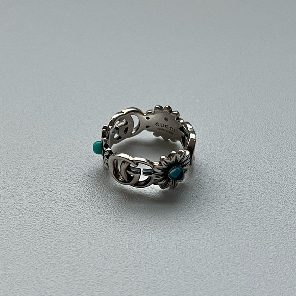 Gucci Double G Mother of Pearl Ring Size 14/US 6.75 - Picture 1 of 12